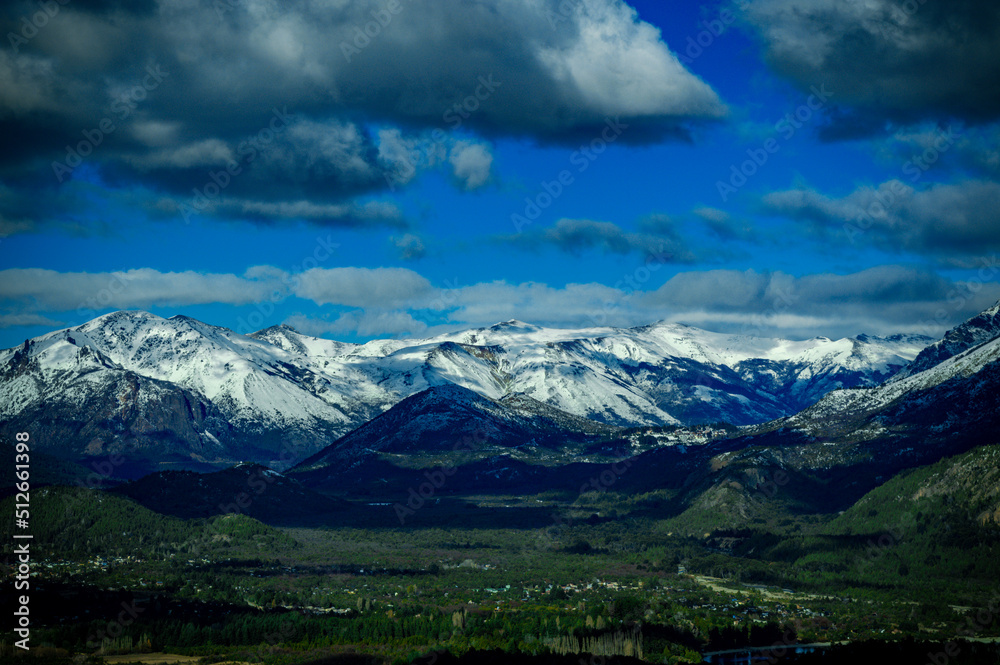 paisaje de las montañas con nieve