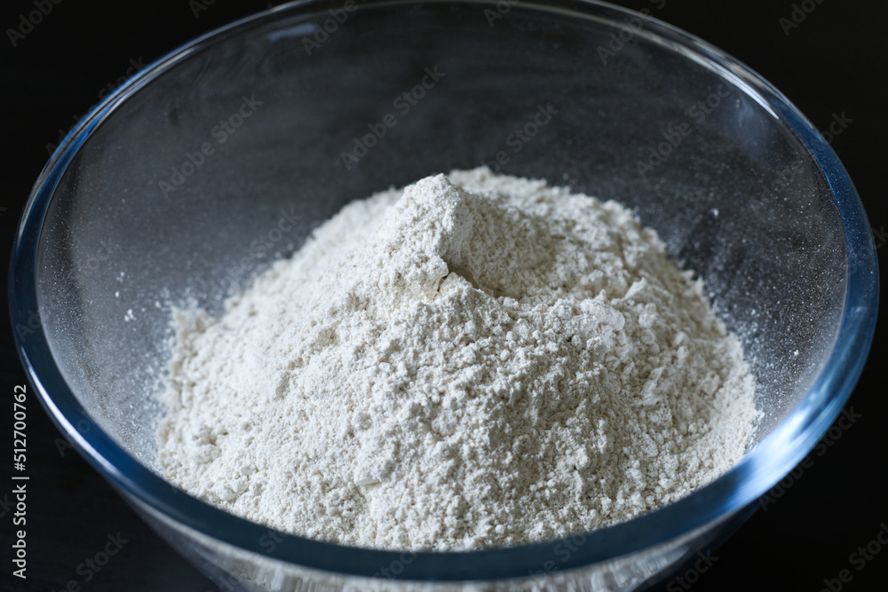 全粒粉でパンやお菓子作り Wholewheat for making bread and sweets 全粒粉でパンやお菓子作り Wholewheat for making bread and sweets