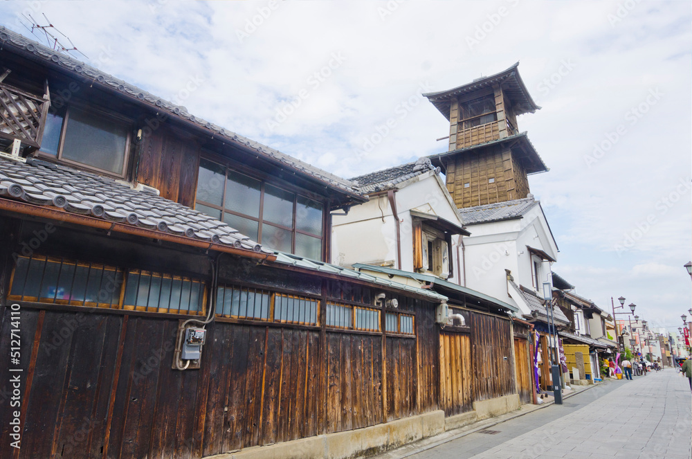 Kawagoe is a town with a long history. An Edo-period castle town, it’s known for its old clay warehouses and merchant homes, called Kurazukuri. Kawagoe is a town with a long history. An Edo-period castle town, it’s known for its old clay warehouses and merchant homes, called Kurazukuri.