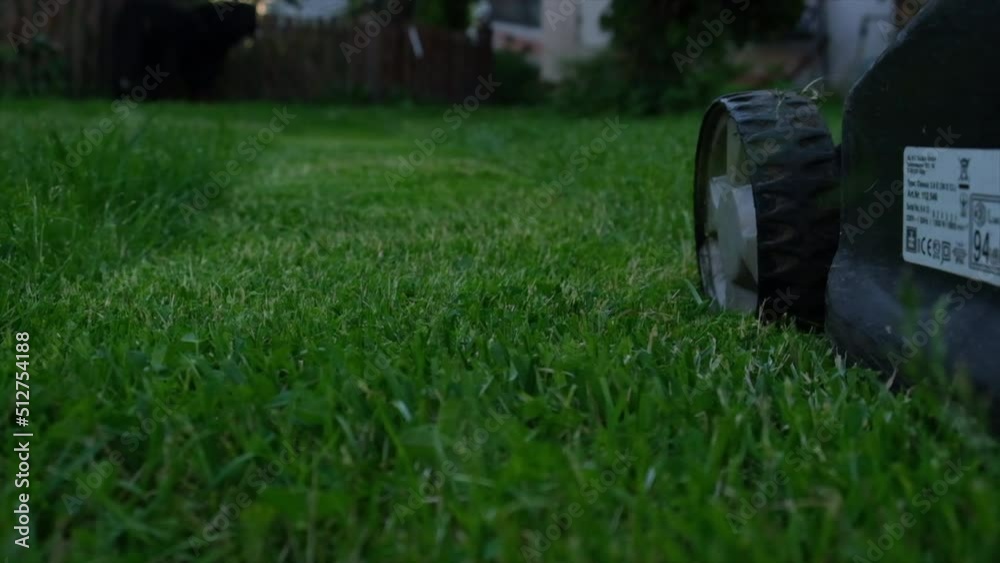 Riding Mower Blades Slow Down When Cutting Grass