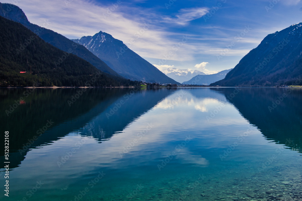 Naklejka premium lake in the mountains