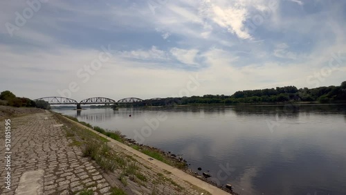 Wallpaper Mural MOST NA RZECE. RZEKA WISŁA, TORUŃ, POLSKA. Torontodigital.ca