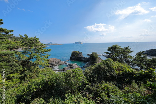 제주 서귀포에 있는 황우지 해안의 선녀탕 풍경이다.