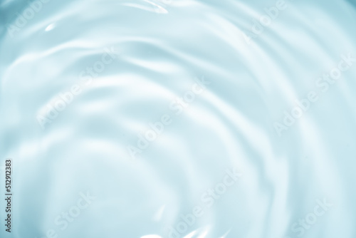 水