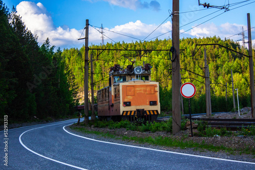 Industrial railway of the Kachkanar mining and processing plant.
Промышленная железная дорога Качканарского горно-обогатительного комбината.  photo