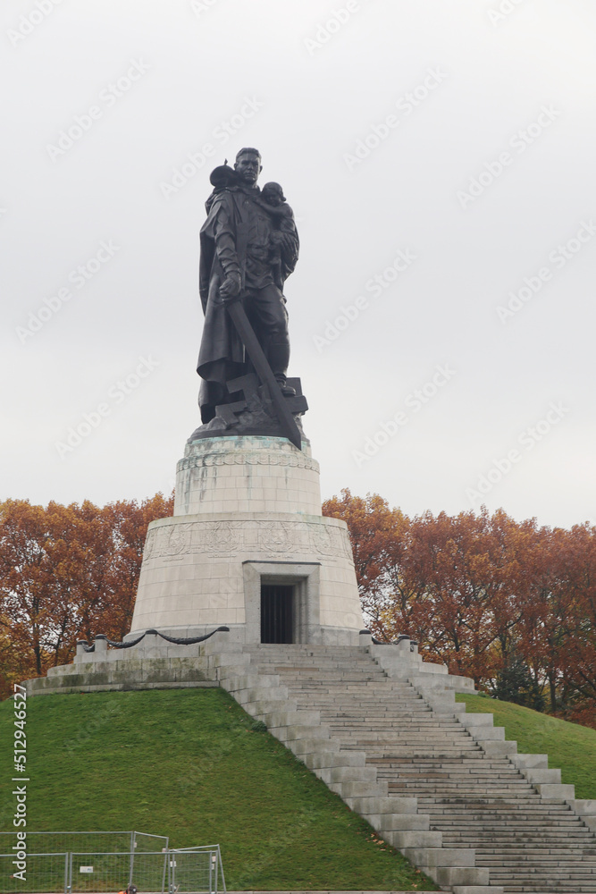 Soviet War Memorial (Treptower Park)	