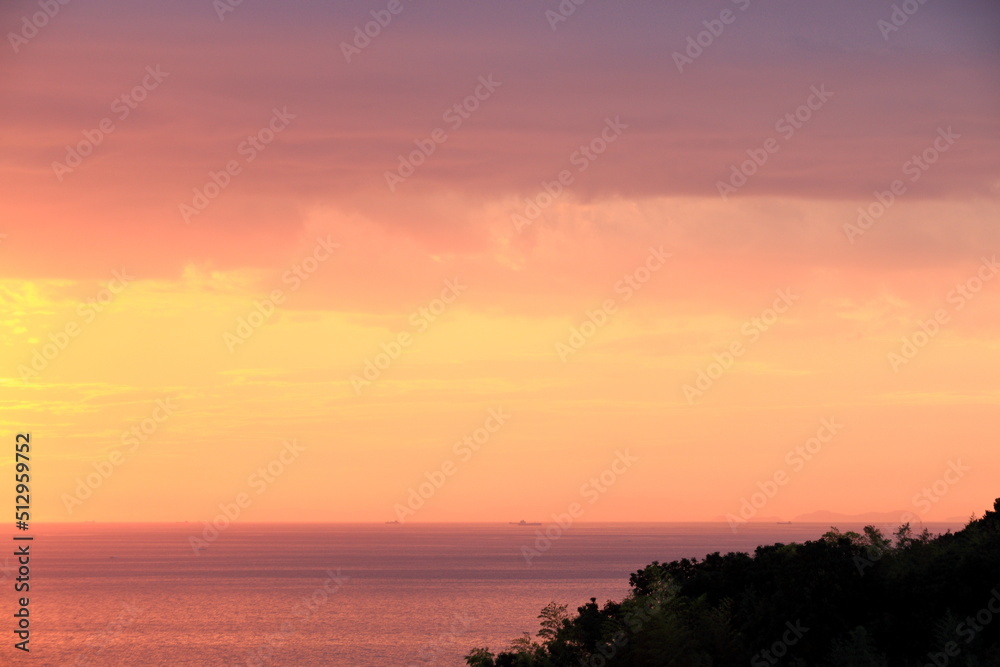 	淡路島の海と夕焼け空