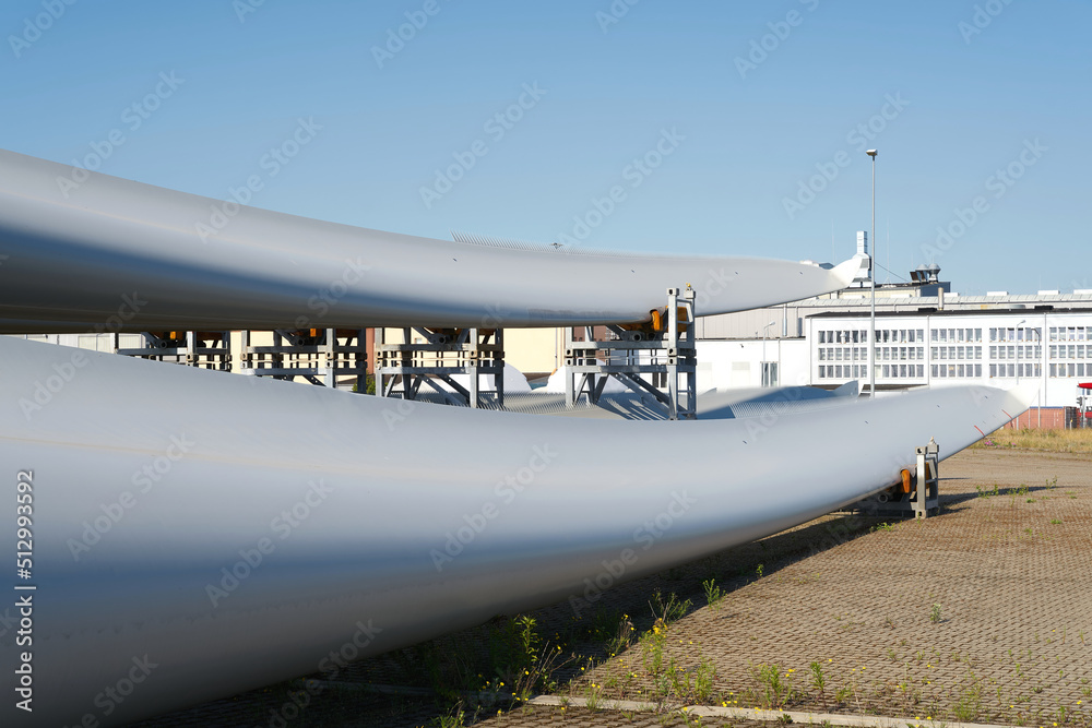 Lagerplatz für Rotorblätter von Windkraftanlagen in Magdeburg Lagerplatz für Rotorblätter von Windkraftanlagen in Magdeburg