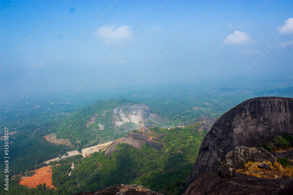 Fototapeta premium view of the mountains