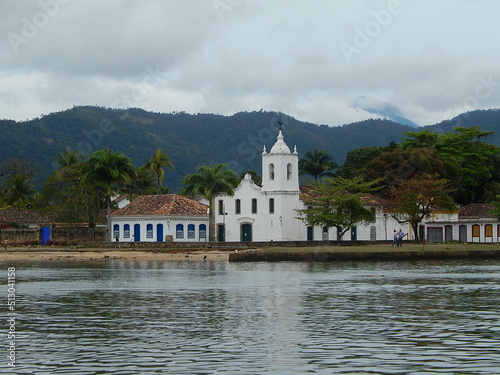 Obraz na płótnie Street of historical center in Paraty, Rio de Janeiro, Brazil. Paraty is a preserved Portuguese colonial and Brazilian Imperial municipality w salonie