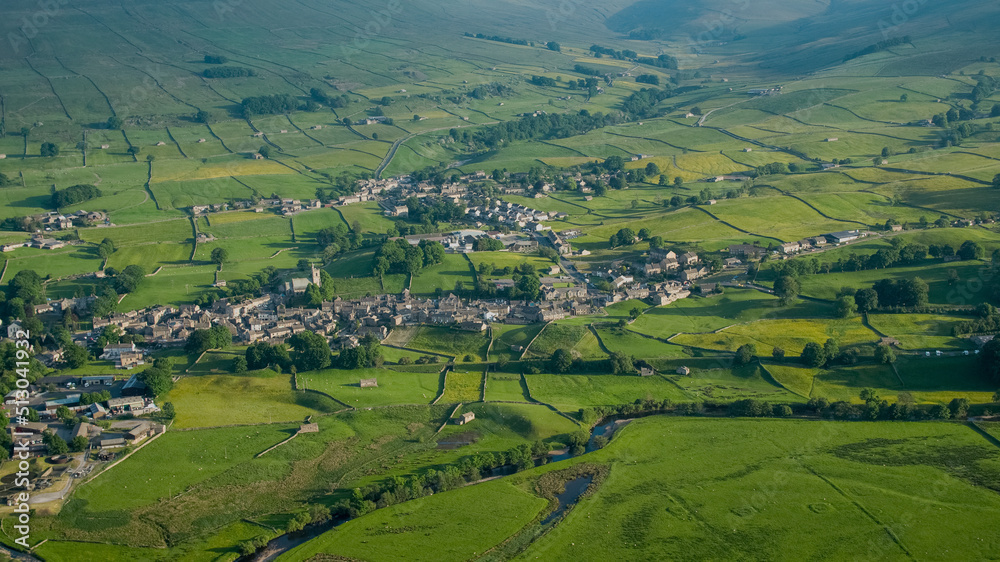 Fototapeta premium An Aerial view of Hawes a market town and civil parish in the Richmondshire district of North Yorkshire, England, at the head of Wensleydale in the Yorkshire Dales