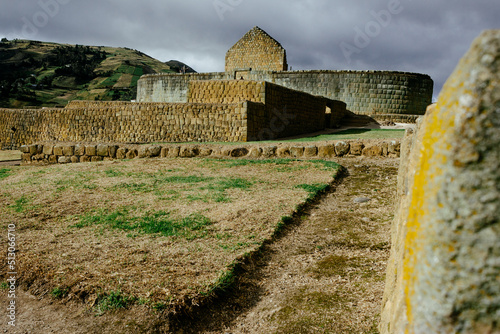 COMPLEJO ARQUEOLOGICO DE INGAPIRCA. CAÑAR - ECUADOR. Ruinas Incas/cañaris photo
