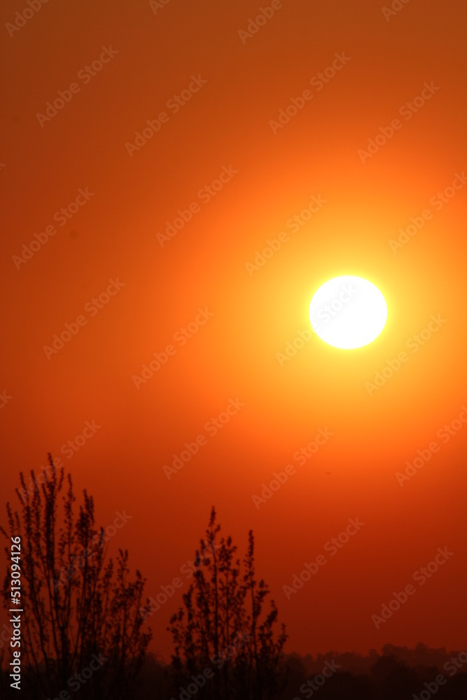 Obraz premium coucher de soleil avril 2020