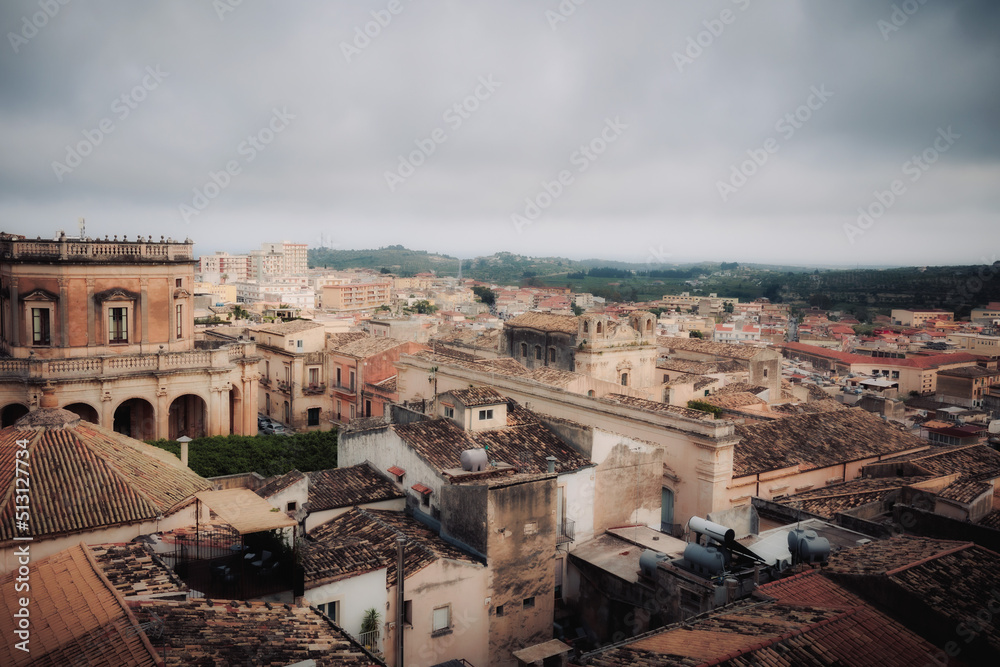 Mittelalterliche Stadt von Noto mit vielen berühmten Gebäuden aus dem Barock Renaissance auf Sizilien in Italien in Südeuropa, Reiseziel für Tourismus