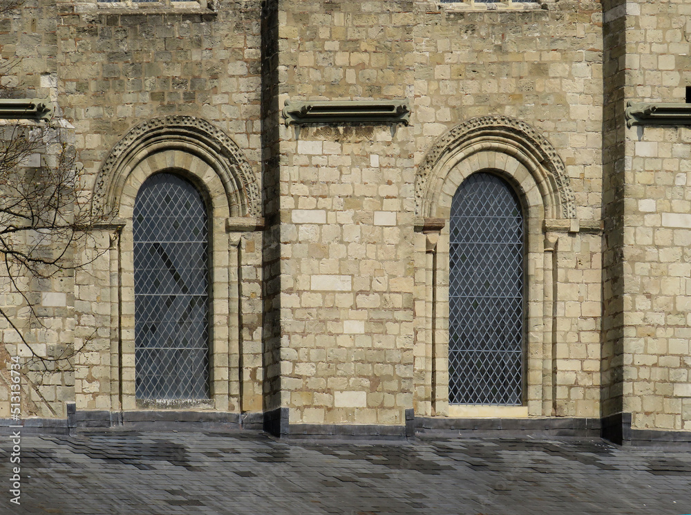 Cathedral of Winchester.
Detail of romanesque windows in the crossing facade. 11-12 century.
England. United Kingdom.