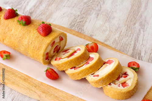 Billede på lærred Homemade strawberry and cream cheese Swiss roll