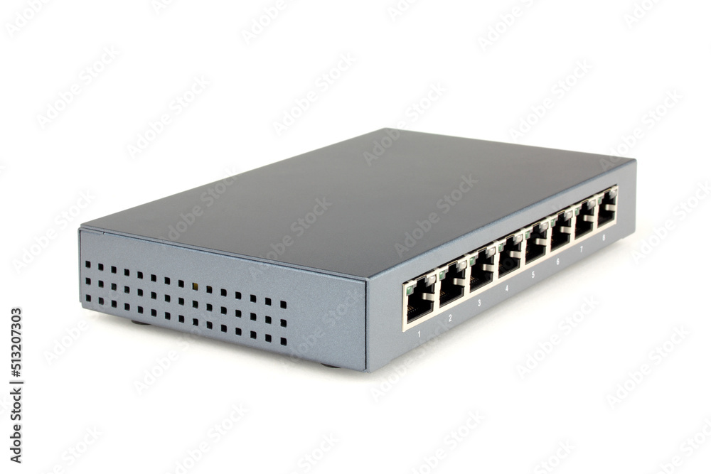 Switch / Netzwerkswitch freigestellt / isoliert vor weißem Hintergrund Switch / Netzwerkswitch freigestellt / isoliert vor weißem Hintergrund