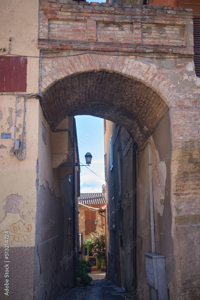 Obraz premium Archway in Deruta, Italy