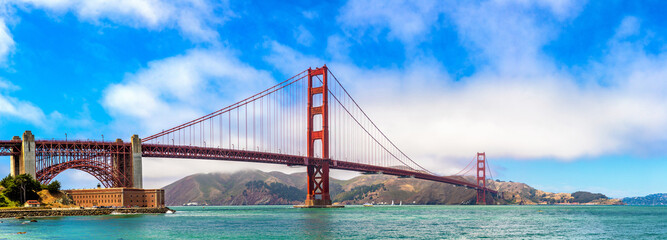 Canvas schilderij Golden Gate Bridge Golden Gate Bridge in ochtendmist  © Sergii Figurnyi