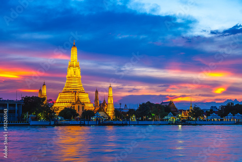 Wat Arun by Chao Phraya River at Bangkok, thailand © Richie Chan
