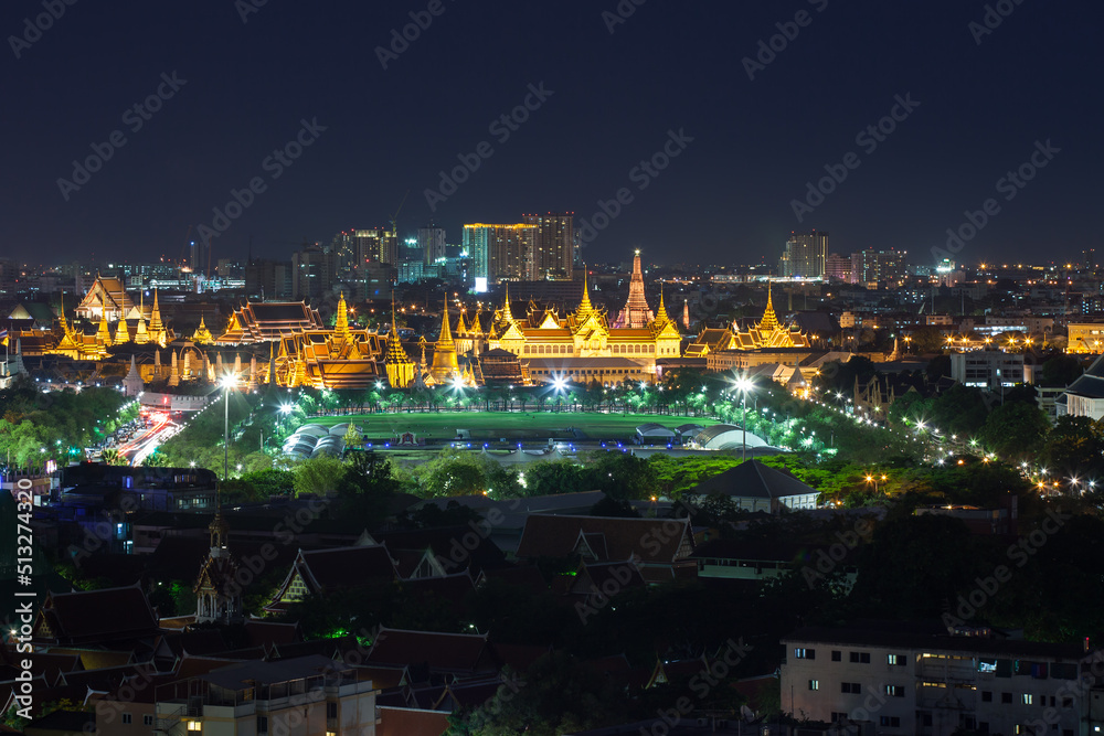 Fototapeta premium Grand Palace at Nightscene (Bangkok, Thailand)