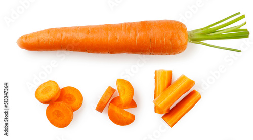 Foto Carrots and sliced pieces on a white background. Top view set.