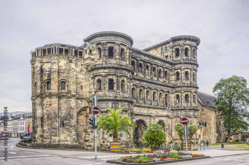 Der Porta Nigra, Wahrzeichen der Stadt Trier und UNESCO Weltkulturerbe. 