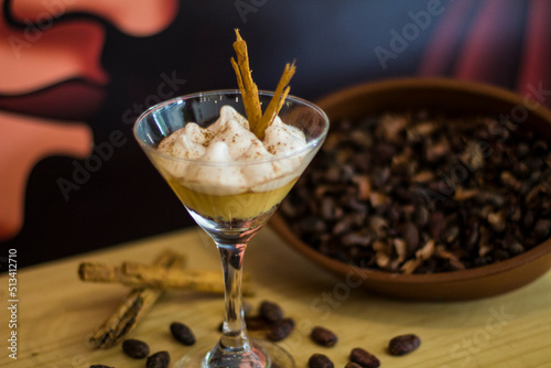 Suspiro Limeño, postre peruano.