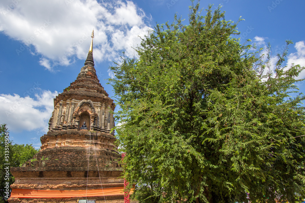 Fototapeta premium Chiang Mai,Thailand on September15,2019:Old pagoda at Wat Lok Moli (Wat Lok Molee).