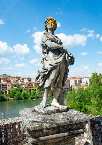 Sculpture in the stone passage entwined  near the Toulouse-Lautrec museum in Albi in France.