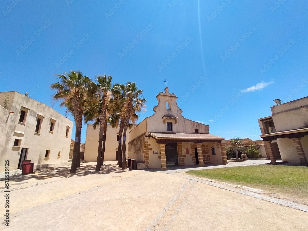Iglesia en fuerte de Cádiz