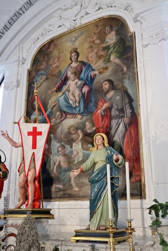 Forio - Dipinto settecentesco sull'altare di Santa Maria Visitapoveri
