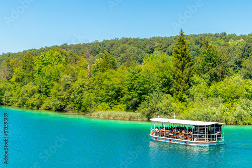 Entdeckungstour durch den wunderschönen Nationalpark Plitvicer Seen - Kroatien photo