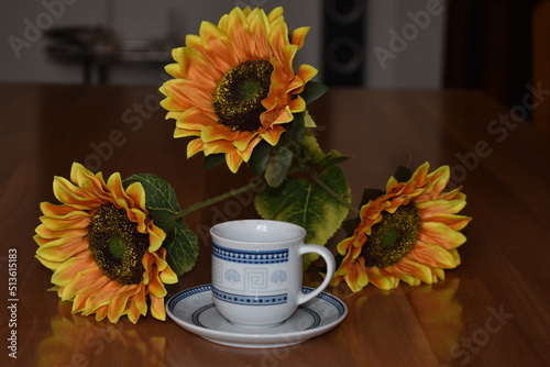 Design Floreale per la colazione.