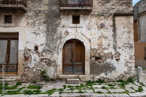 Abandoned alley and empty houses in Lesina, a small town in Gargano