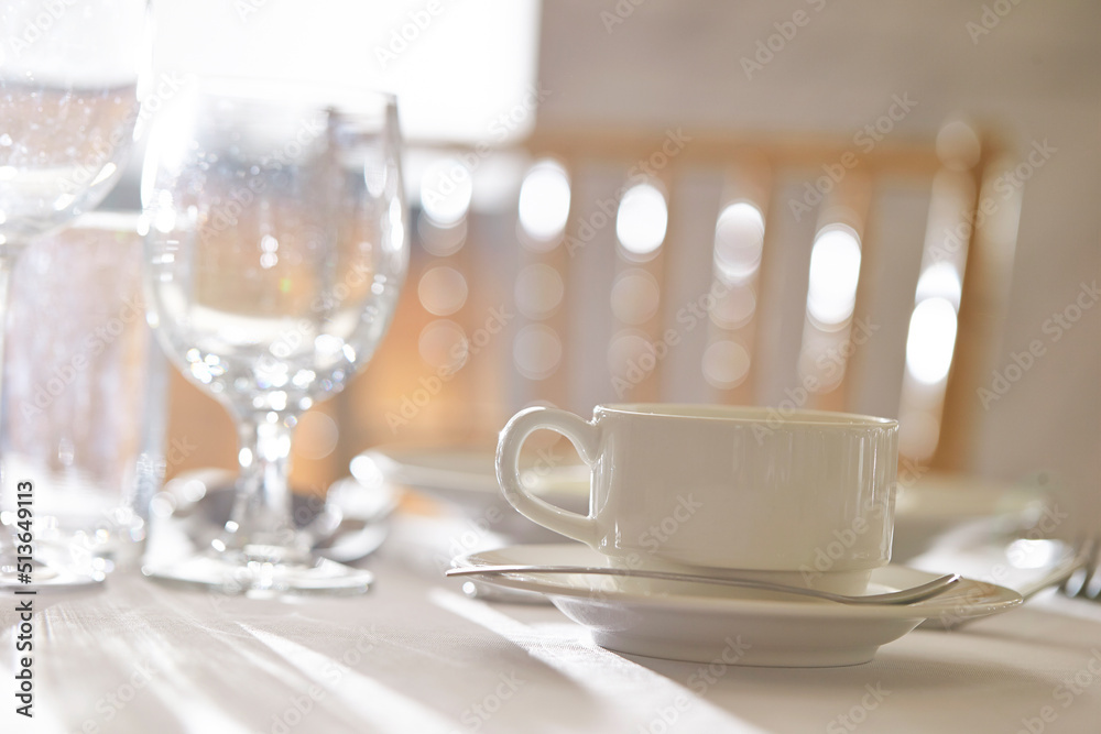 table setting in restaurant table setting in restaurant