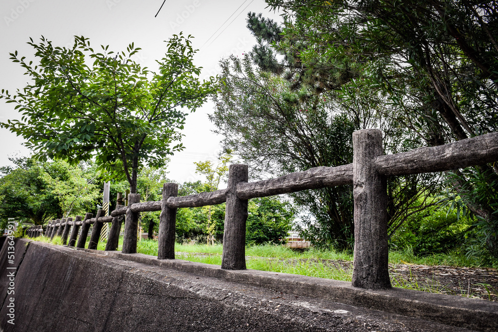 Fototapeta premium 初夏の夙川公園付近の情景