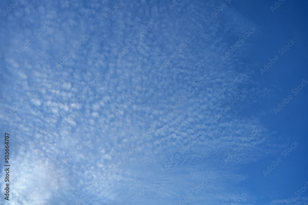 Obraz premium blue sky with dramatic clouds 