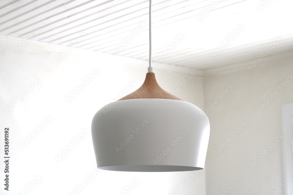 Suspension scandinave, luminaire metal blanc et bois, intérieur design  nature Stock Photo | Adobe Stock