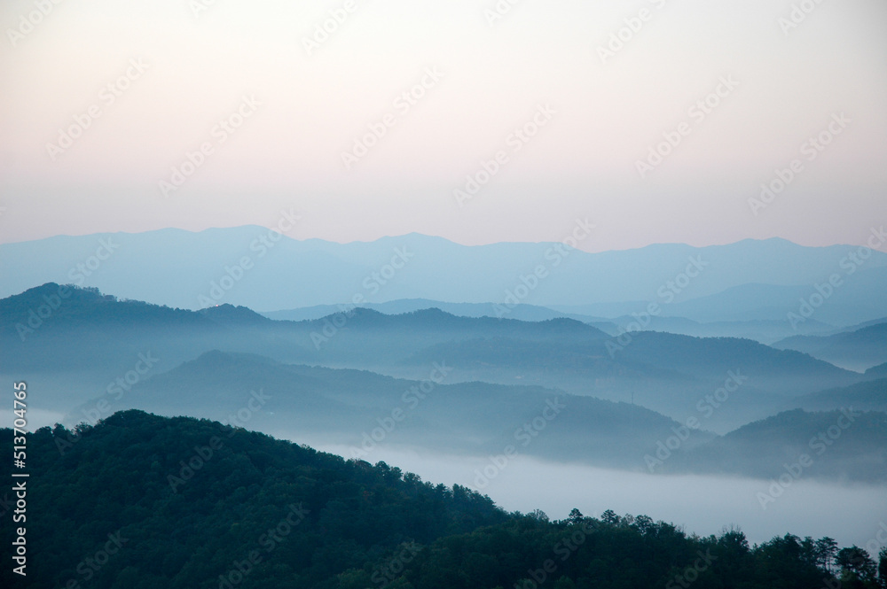 Fototapeta premium Morning Mist in Tennessee.