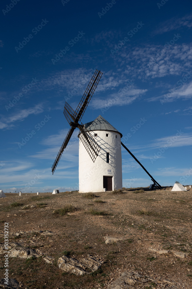 Molino de viento en Campos de Criptana, La Mancha (España)