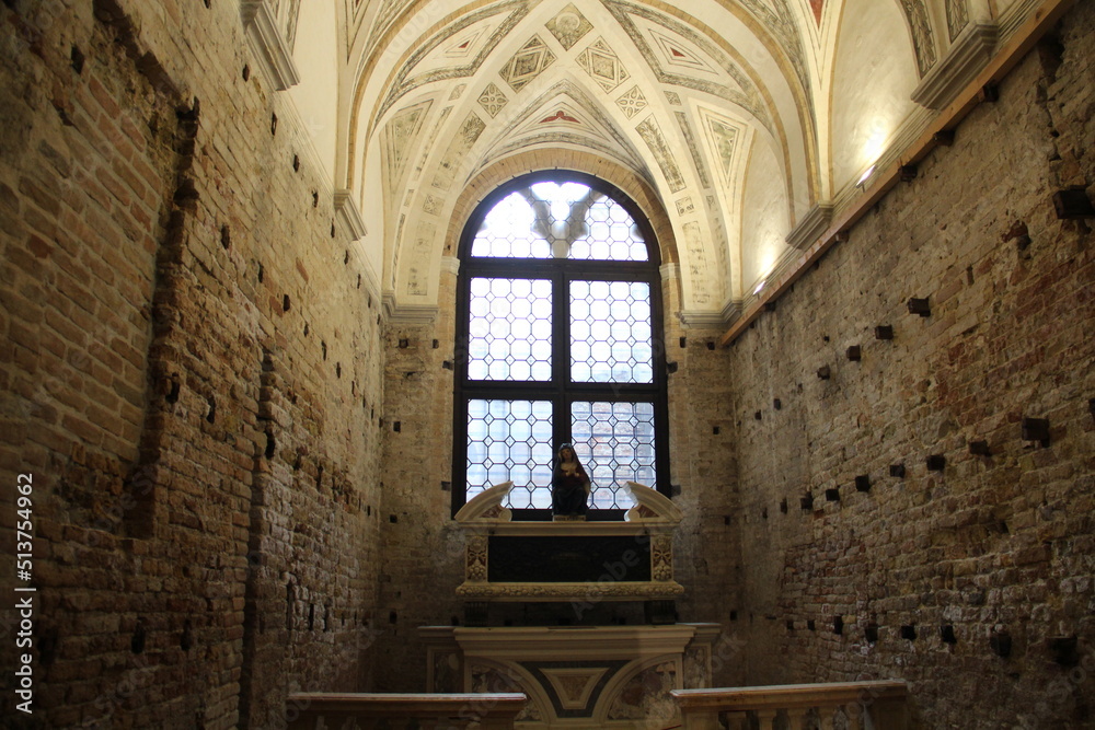 Altar,  Basilica of Sant'Anastasia, Venice, Italy