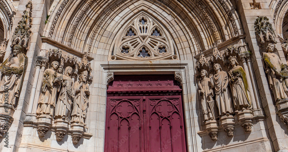 Obraz premium Our Lady of the Children basilica, Chateauneuf sur Cher, France