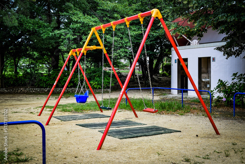 Wallpaper Mural 初夏の夙川公園付近の情景 Torontodigital.ca