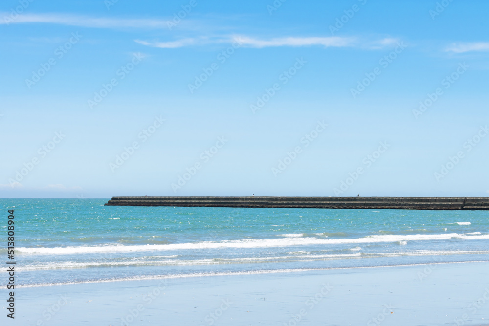 夏の青空と海の風景