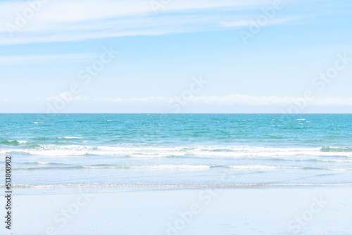 夏の青空と海の風景