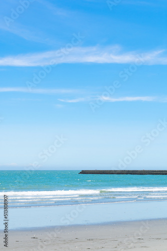 夏の青空と海の風景 © TATTU