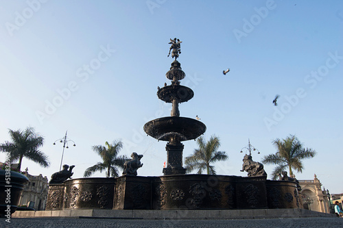 Plaza mayor de lima Perú (PILETA,PALACIO DE GOBIERNO) 