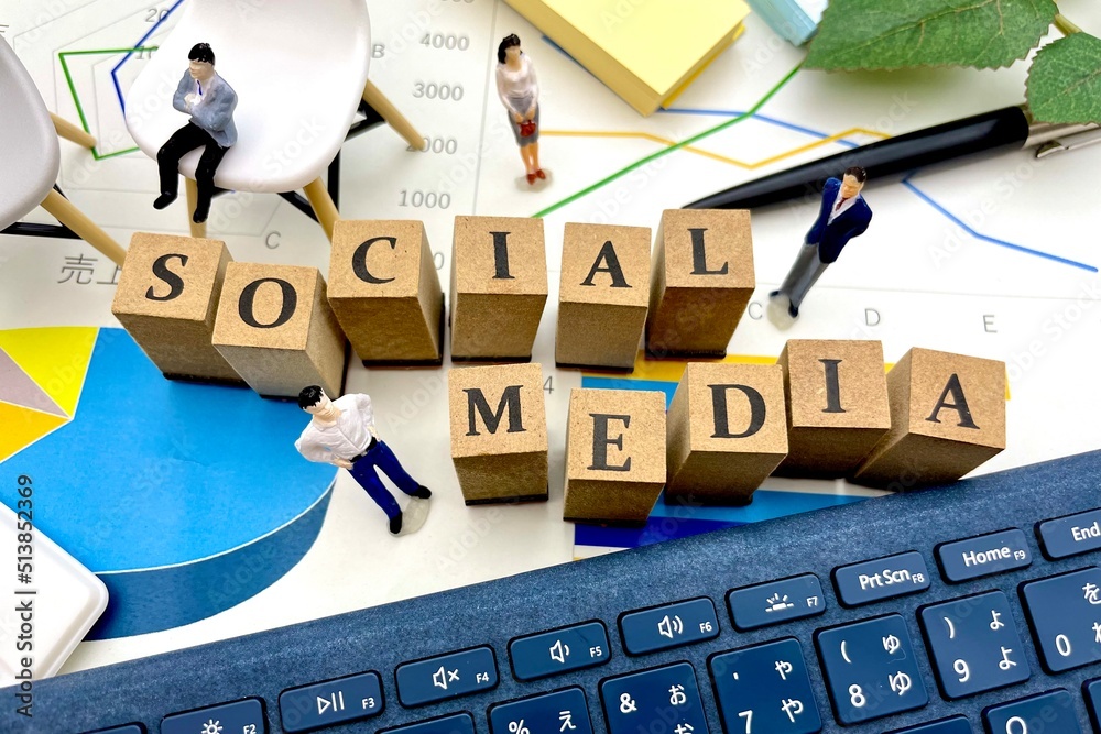 ソーシャルメディアとビジネスイメージ StockFoto Adobe Stock