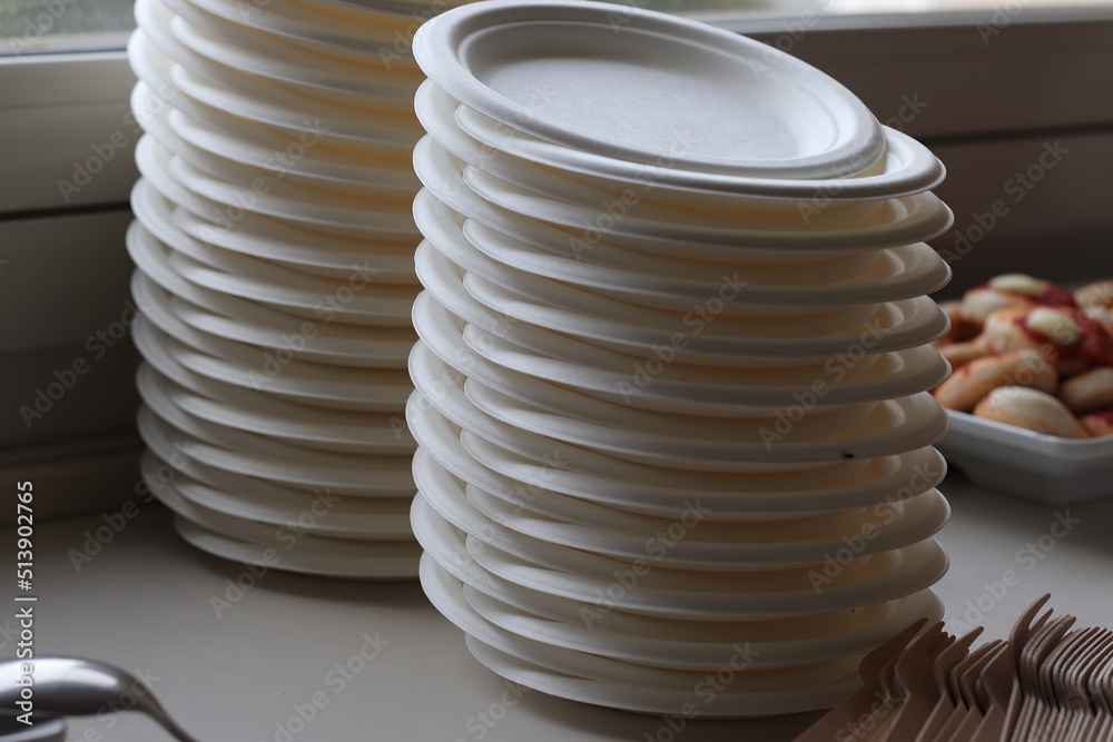 Obraz premium Stack of biodegradable dishes